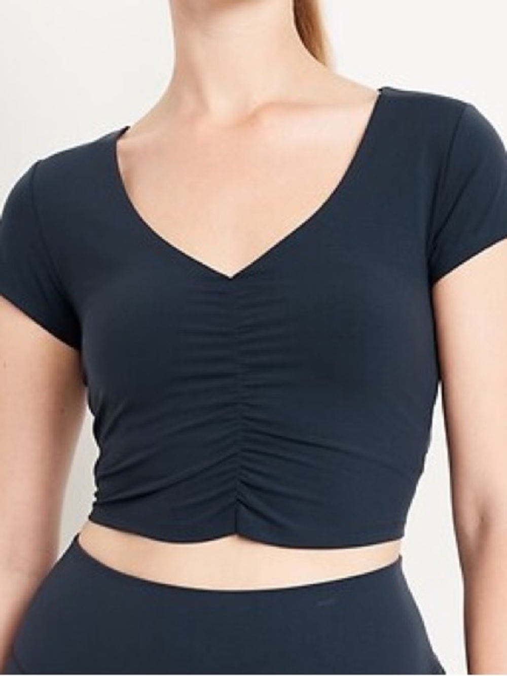 Old Navy Active StudioSmooth Black Ruched Crop Top Large